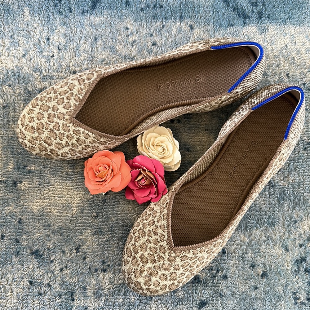 Rothy’s leopard flat in 8.5